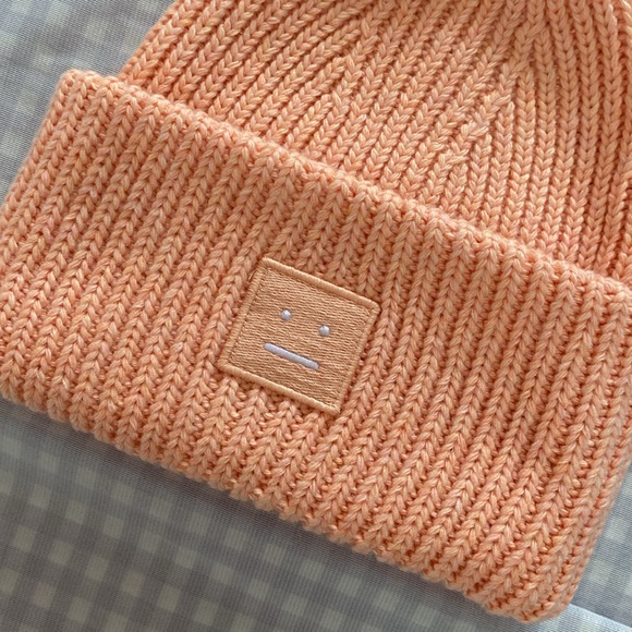 Acne Studios Smiley Knitted Wool Knitted Hat Pink - Picture 3 of 4